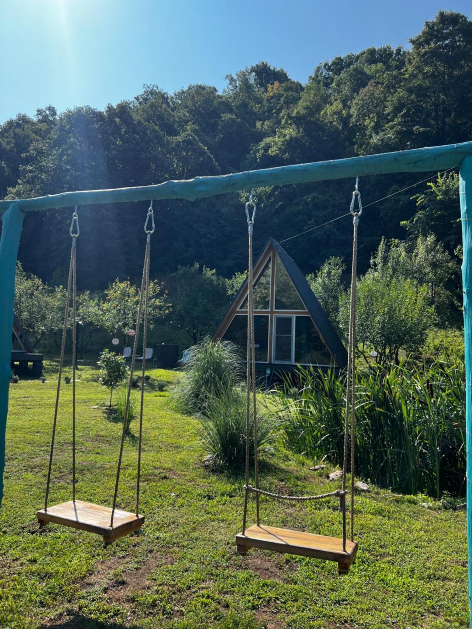 Cabane A-Frame Svinita 외부 사진