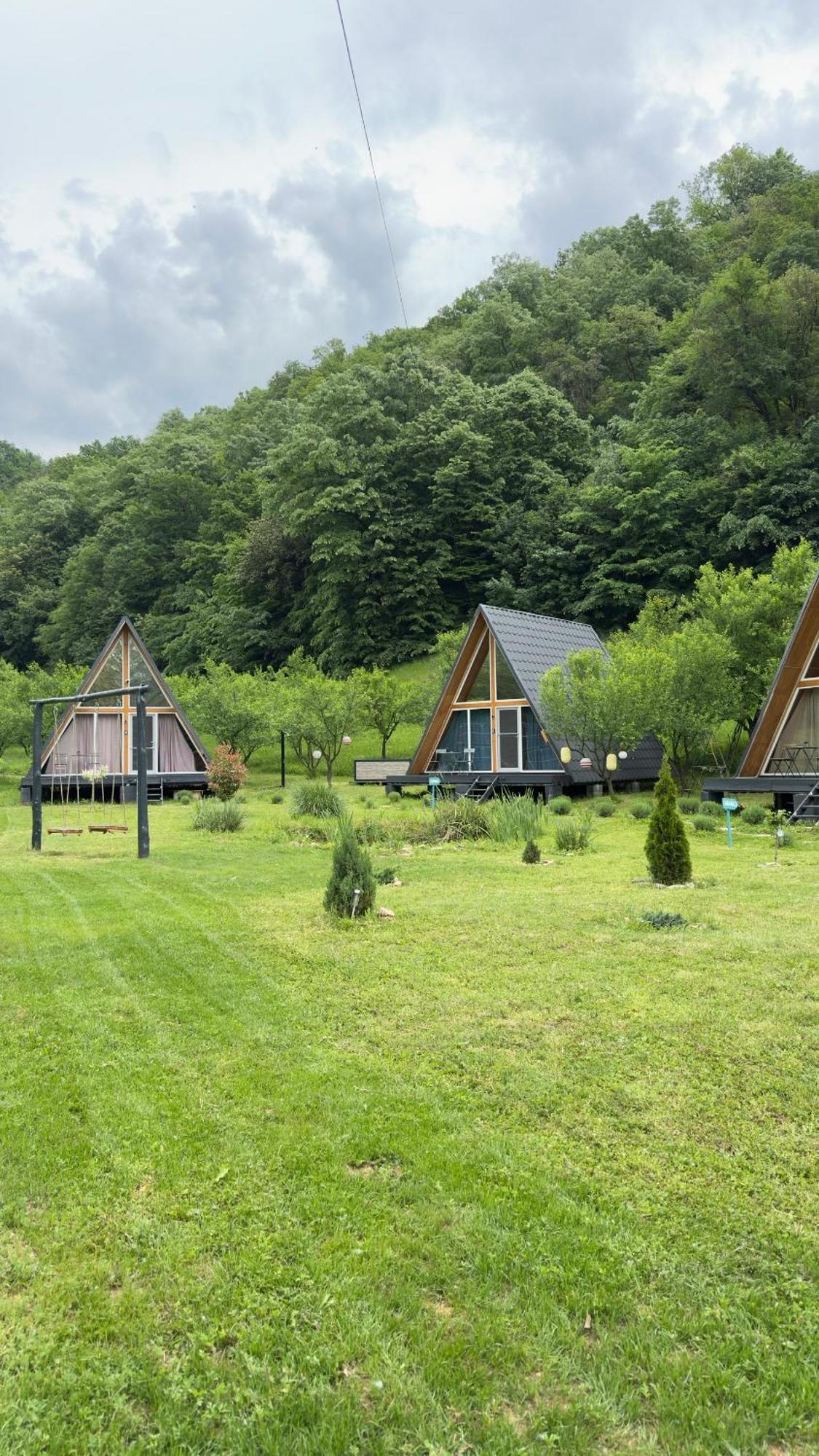 Cabane A-Frame Svinita 외부 사진